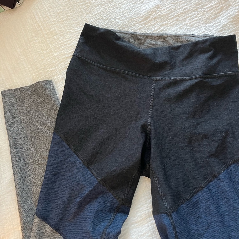 Outdoor Voices color block leggings